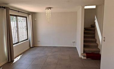 Casa de Dos Pisos, en Huertos de Linares