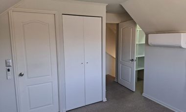 Casa de Dos Pisos, en Huertos de Linares