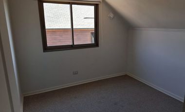 Casa de Dos Pisos, en Huertos de Linares