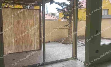 AMPLIA CASA EN CONDOMINIO TRES PISOS