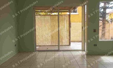 AMPLIA CASA EN CONDOMINIO TRES PISOS