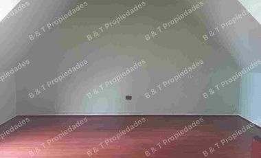 AMPLIA CASA EN CONDOMINIO TRES PISOS