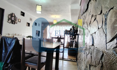 CASA DE DOS PISOS EN RECINTO CERRADO