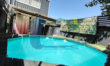 CASA DE DOS PISOS EN RECINTO CERRADO