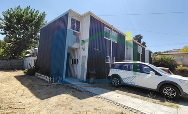 CASA DE DOS PISOS EN RECINTO CERRADO