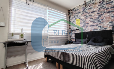 CASA DE DOS PISOS EN RECINTO CERRADO