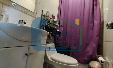 CASA DE DOS PISOS EN RECINTO CERRADO