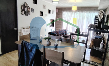 CASA DE DOS PISOS EN RECINTO CERRADO