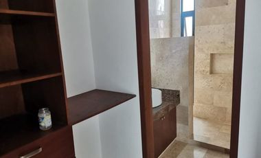 CASA EN VENTA EN MERIDA F-21195, 3 REC. PRIV. COMPOSTELA $13,900,000