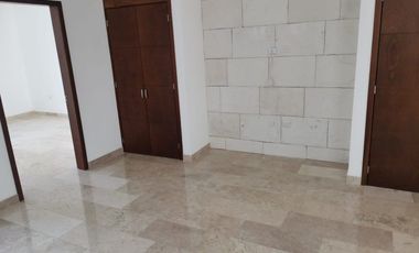 CASA EN VENTA EN MERIDA F-21195, 3 REC. PRIV. COMPOSTELA $13,900,000