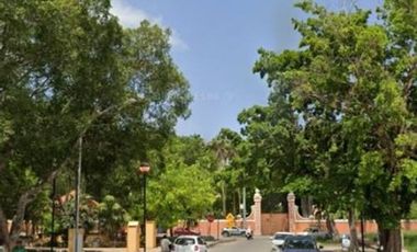 CASA EN VENTA CON AMPLIO TERRENO EN MERIDA F-21198, 1 REC. CHICHI SUAREZ $2,867,000