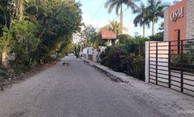 CASA EN VENTA CON AMPLIO TERRENO EN MERIDA F-21198, 1 REC. CHICHI SUAREZ $2,867,000