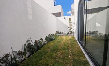 Casa en venta con amplia cocina en Lomas de angelopolis Puebla