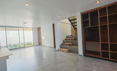 Casa en venta con amplia cocina en Lomas de angelopolis Puebla