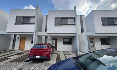 Casa en Renta Nueva con recámara en Planta Baja