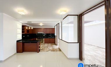 En venta casa en las pitas cerca al terminal terrestre de la ciudad de Loja