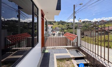 En venta casa en las pitas cerca al terminal terrestre de la ciudad de Loja