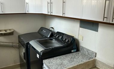 CASA CON MUEBLES EN EL FRACCIONAMIENTO LA PRIMAVERA