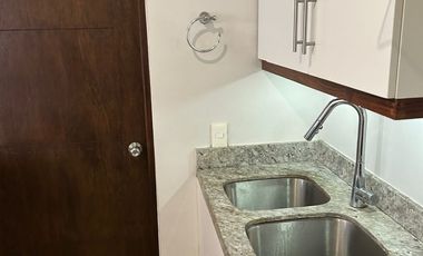 CASA CON MUEBLES EN EL FRACCIONAMIENTO LA PRIMAVERA