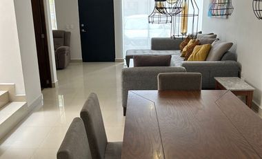 CASA CON MUEBLES EN EL FRACCIONAMIENTO LA PRIMAVERA