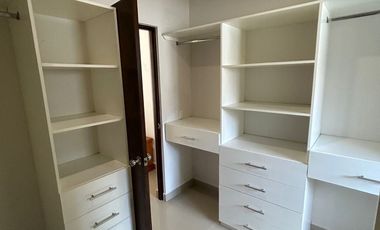 CASA CON MUEBLES EN EL FRACCIONAMIENTO LA PRIMAVERA