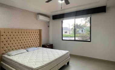 Alquiler de casa amoblada Porto Fino vía a la vista