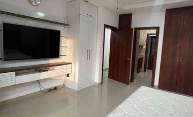 Alquiler de casa amoblada Porto Fino vía a la vista