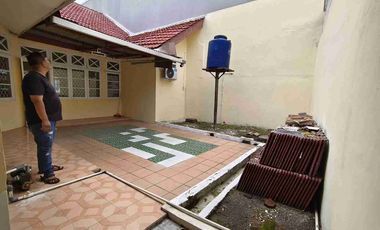 Disewakan rumah bersih rapi nyaman kamar tidur 3+1 ada 3 AC di galaxy dekat taman siap huni