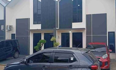 rumah di depok surat shm masuk mobil 5 menit ke stasiun depok lama