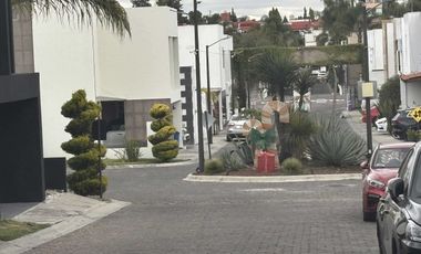 BOSQUES DE GRANADA (ATRAS PLAZA SAN DIEGO)