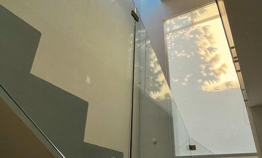 Hermosa casa en RENTA Loretta 2