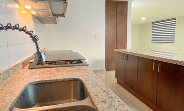 Hermosa casa en RENTA Loretta 2