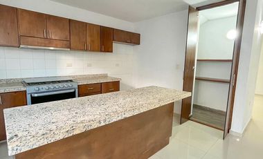 Hermosa casa en RENTA Loretta 2