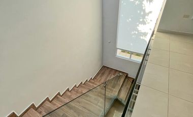 Hermosa casa en RENTA Loretta 2