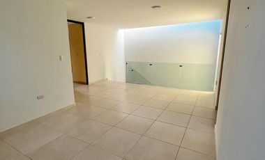 Hermosa casa en RENTA Loretta 2