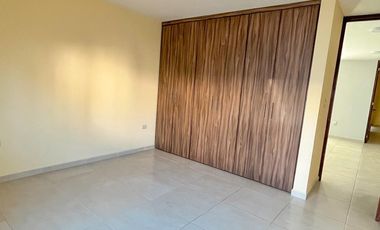 Hermosa casa en RENTA Loretta 2