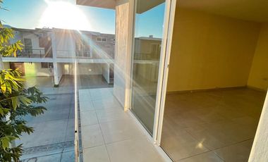 Hermosa casa en RENTA Loretta 2