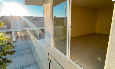 Hermosa casa en RENTA Loretta 2