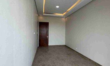 Rumah Mewah 2 Lantai Siap Huni