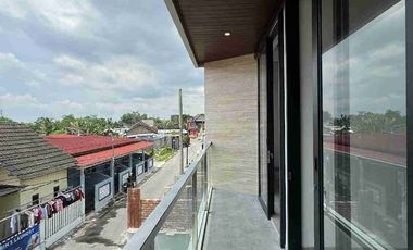 Rumah Mewah 2 Lantai Siap Huni