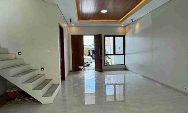 Rumah Mewah 2 Lantai Siap Huni