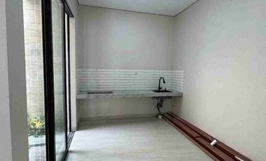 Rumah Mewah 2 Lantai Siap Huni