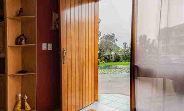 DPTO AMOBLADO EN 1ER PISO 2DORMITORIOS