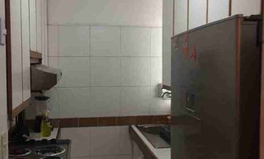 DPTO AMOBLADO EN 1ER PISO 2DORMITORIOS