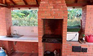 Vendo Mesa de los Santos parcela con casa conjunto campestre  de exelente terminacion.