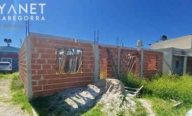 DUPLEX EN VENTA AL FRENTE - CONJUNTO DE 4 UNIDADES A ESTRENAR