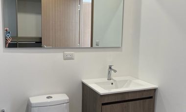 Departamento semiamueblado en venta en Xentric Tuna