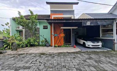 Rumah siap huni 5 menit kampus UMS