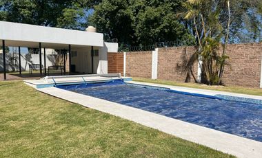 Casa en Renta en Residencial Fresnos Cuautlancingo | 2 Recámaras, Alberca y Cochera 2 Autos