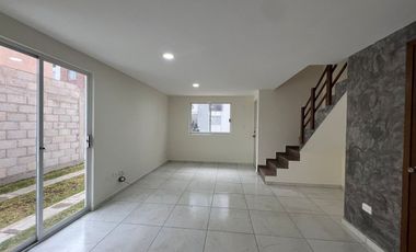 Casa en Renta en Residencial Fresnos Cuautlancingo | 2 Recámaras, Alberca y Cochera 2 Autos